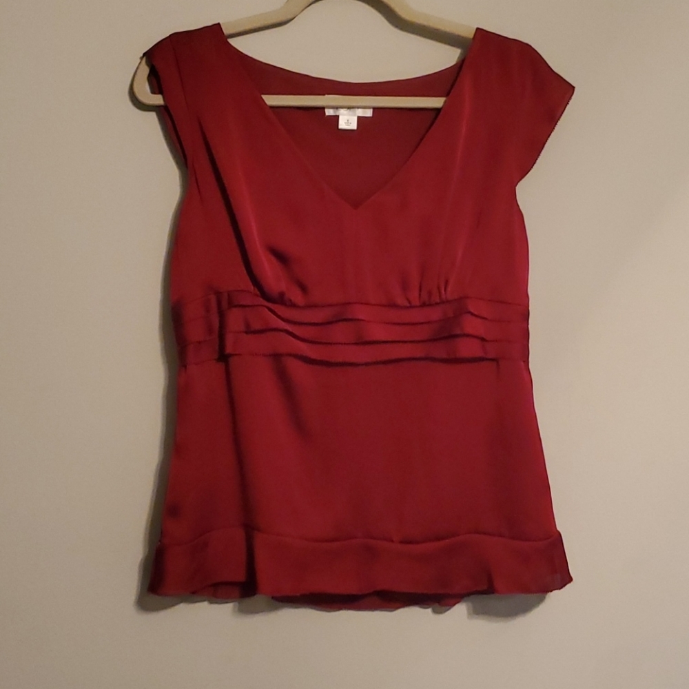 Gorgeous burgundy tank